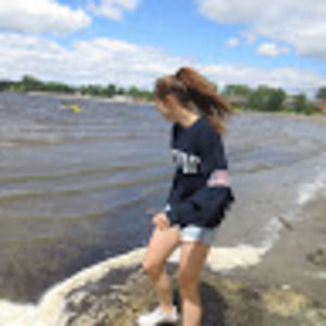 Meet your Posher, Nia